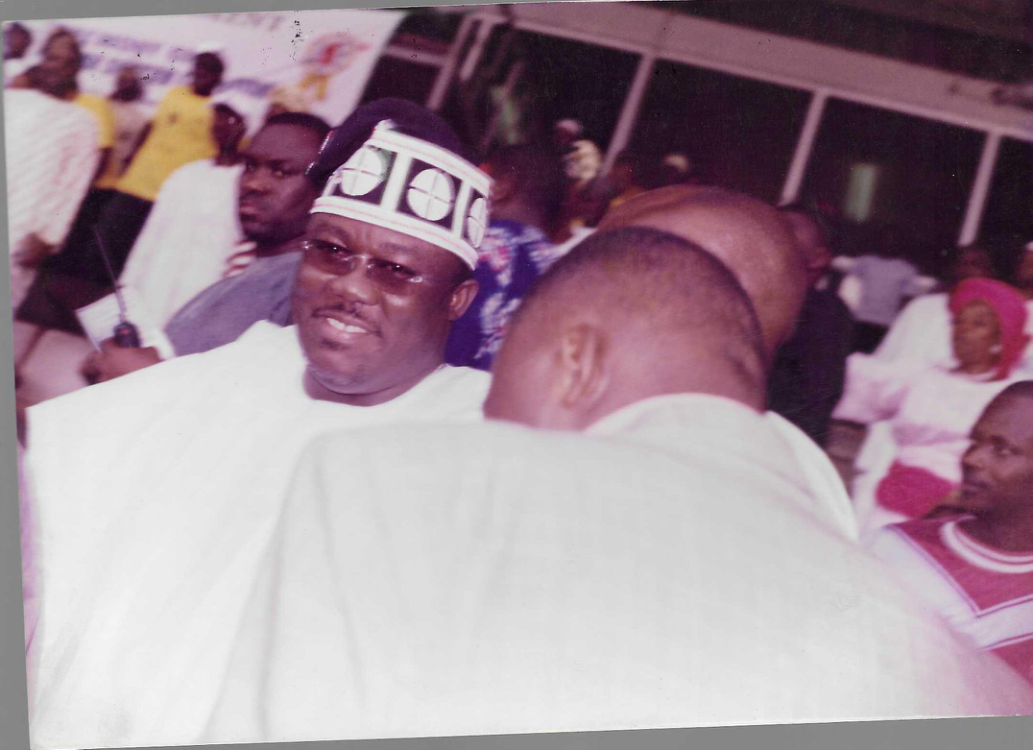 BODE GEORGE BIRTHDAY, HIS EXCELLENCY WITH THE PRESS MEN IN ABEOKUTA