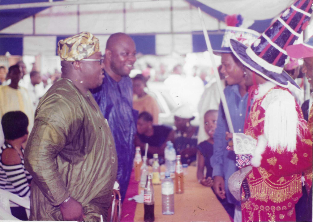HIS EXCELLENCY AT FANTY CARNIVAL WITH HON.OLORUNOJE LAGOS ISLAND