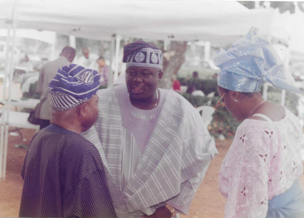 HIS EXCELLENCY WITH CHIEF OBAGUN ONWARD