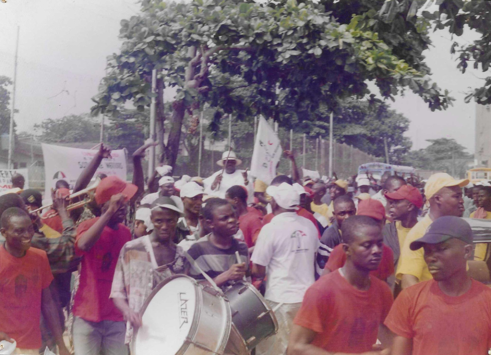 POLITICAL RALLY PDP LAGOS... ADEDEJI DOHERTY ENTERING THE VENUE OF MOTHER OF ALL RALLIES LAGOS STATE